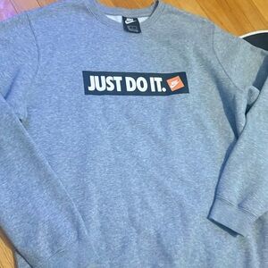 Nike Heather Gray Crewneck Sweatshirt
